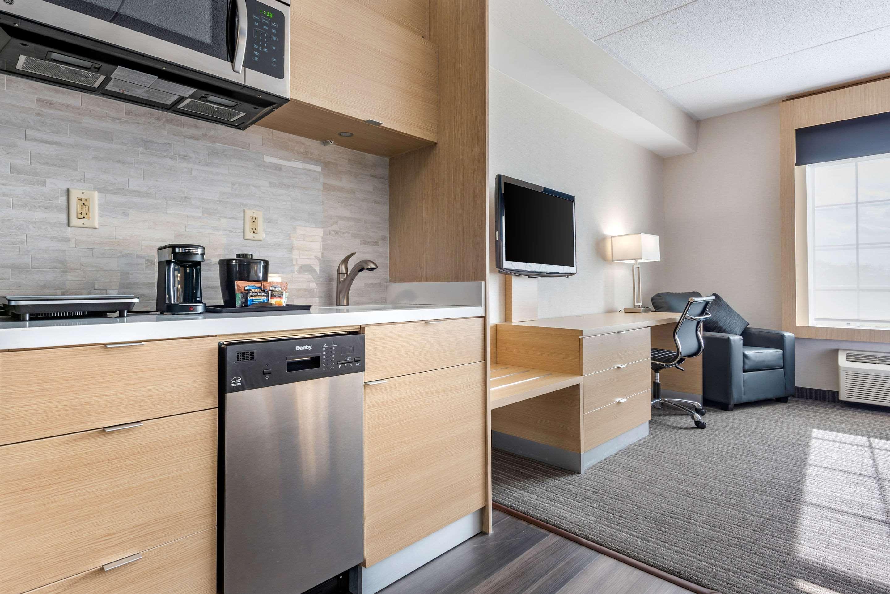 Quality Inn & Suites Oakville Dış mekan fotoğraf