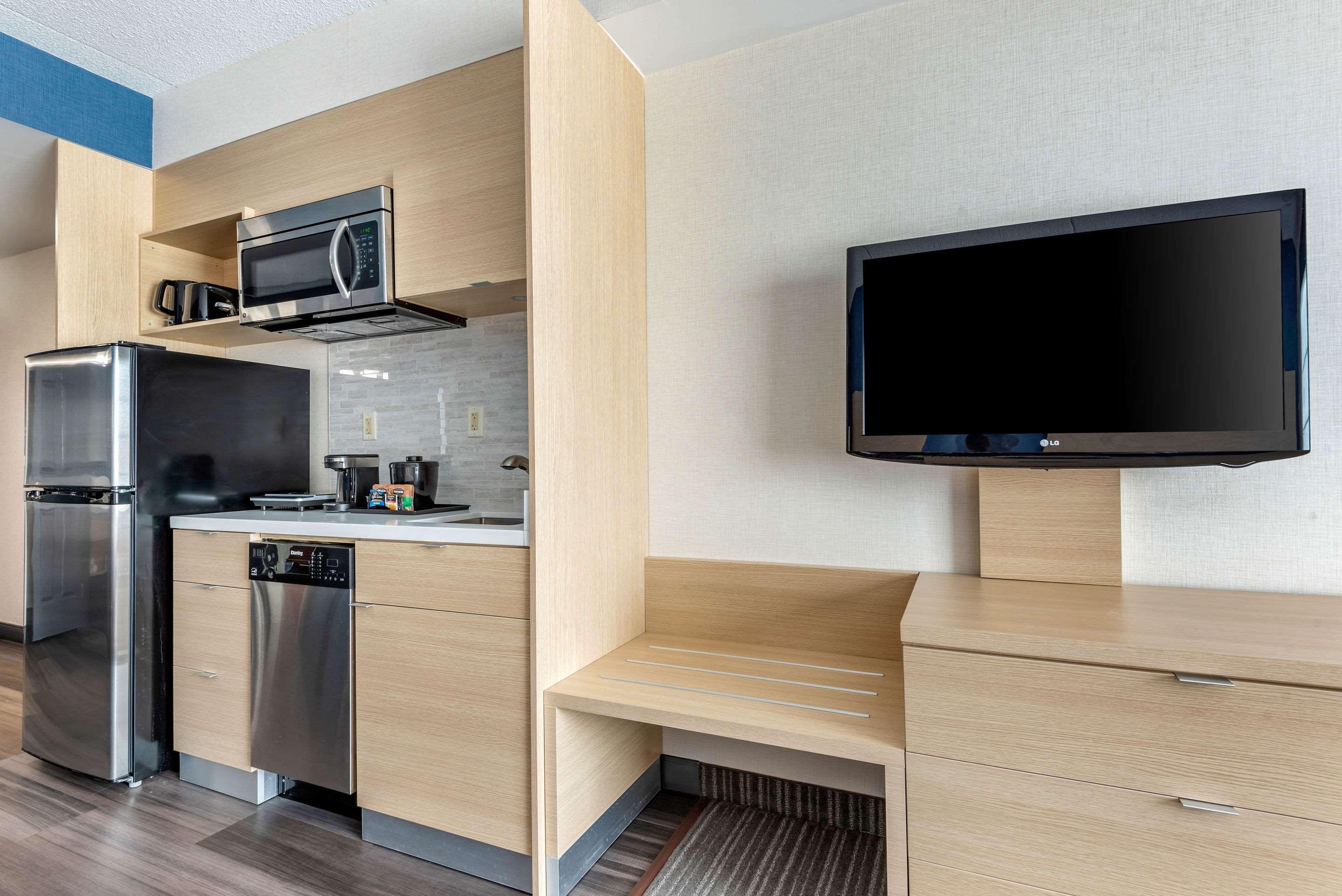 Quality Inn & Suites Oakville Dış mekan fotoğraf