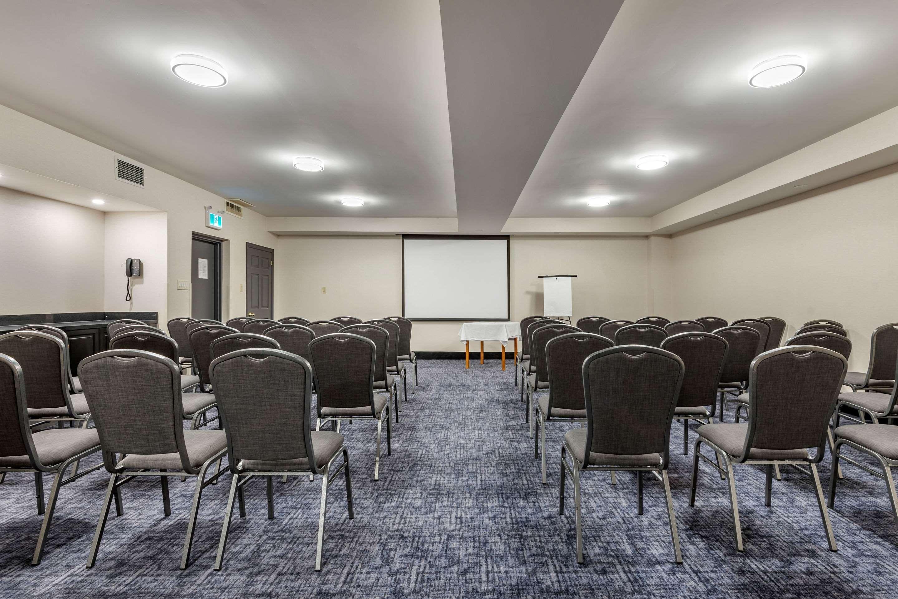 Quality Inn & Suites Oakville Dış mekan fotoğraf