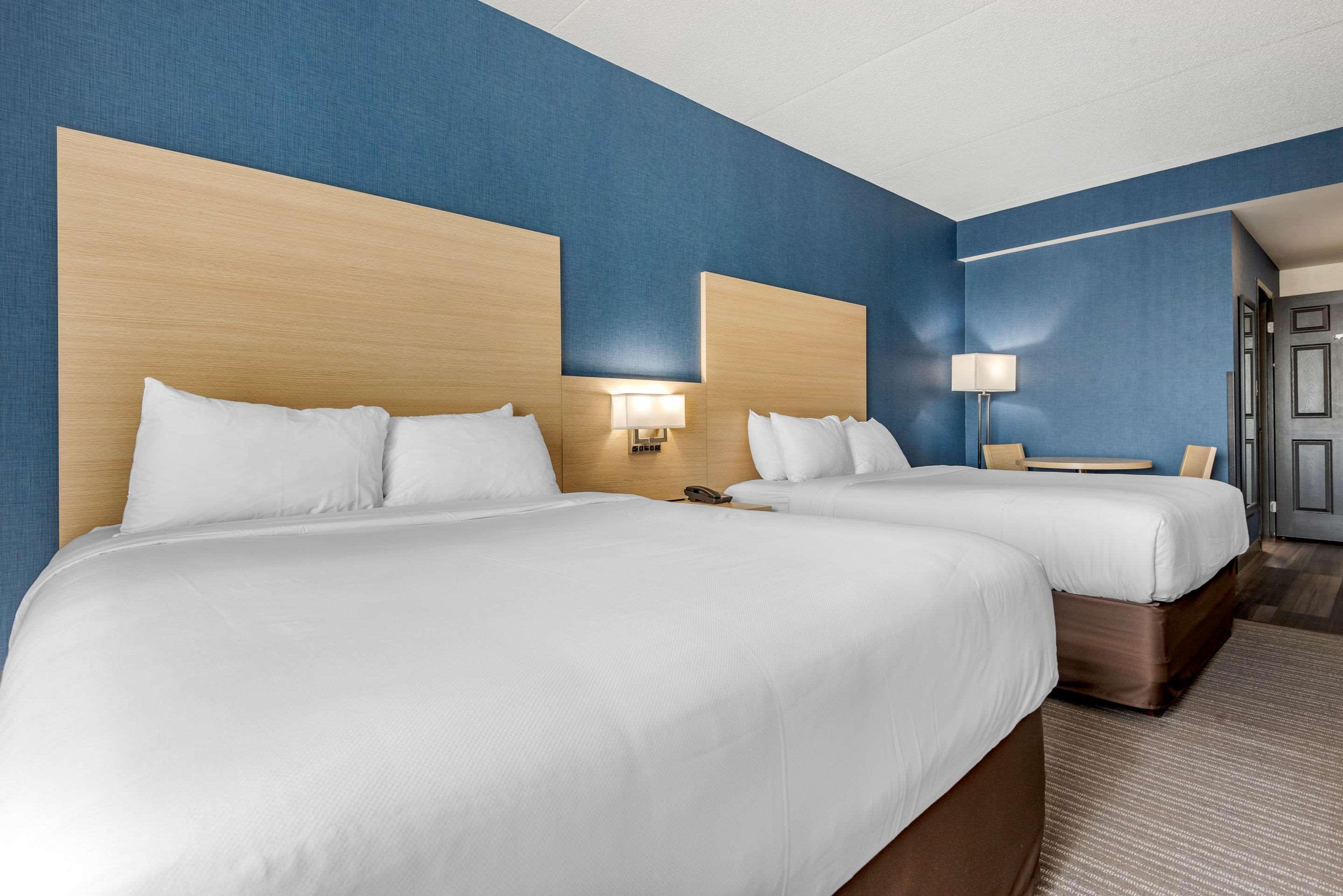 Quality Inn & Suites Oakville Dış mekan fotoğraf