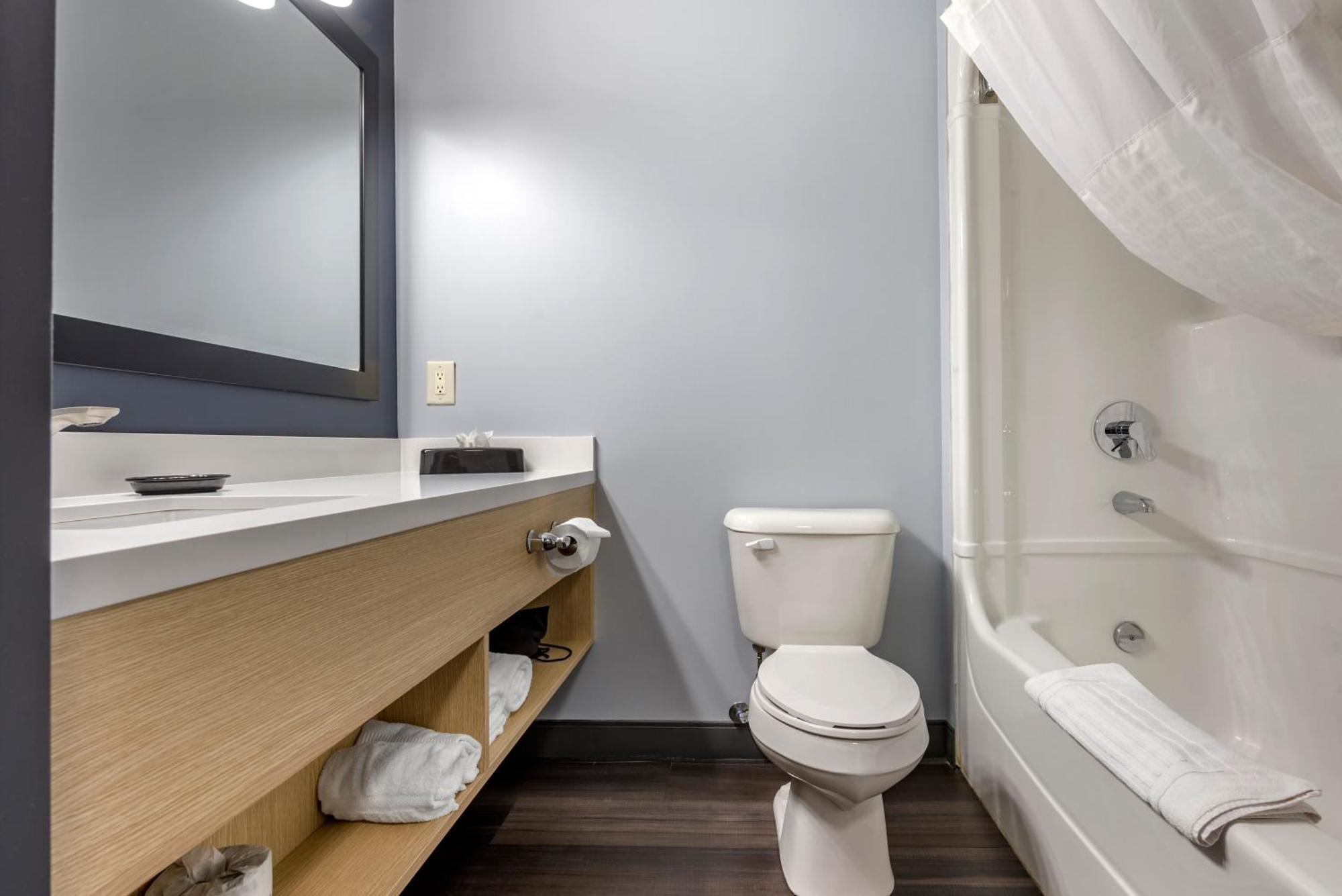 Quality Inn & Suites Oakville Oda fotoğraf