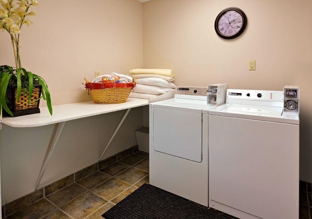 Quality Inn & Suites Oakville Dış mekan fotoğraf