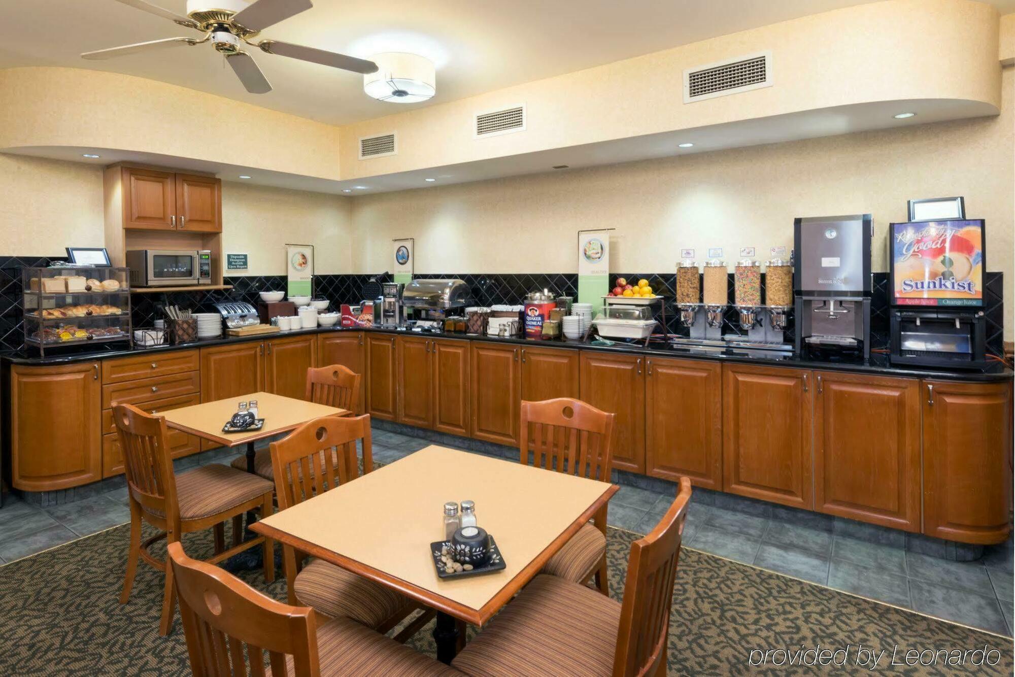 Quality Inn & Suites Oakville Dış mekan fotoğraf